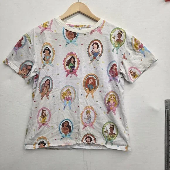 Wild Rich T-Shirt Adult Size Medium disney princesses - Picture 10 of 10